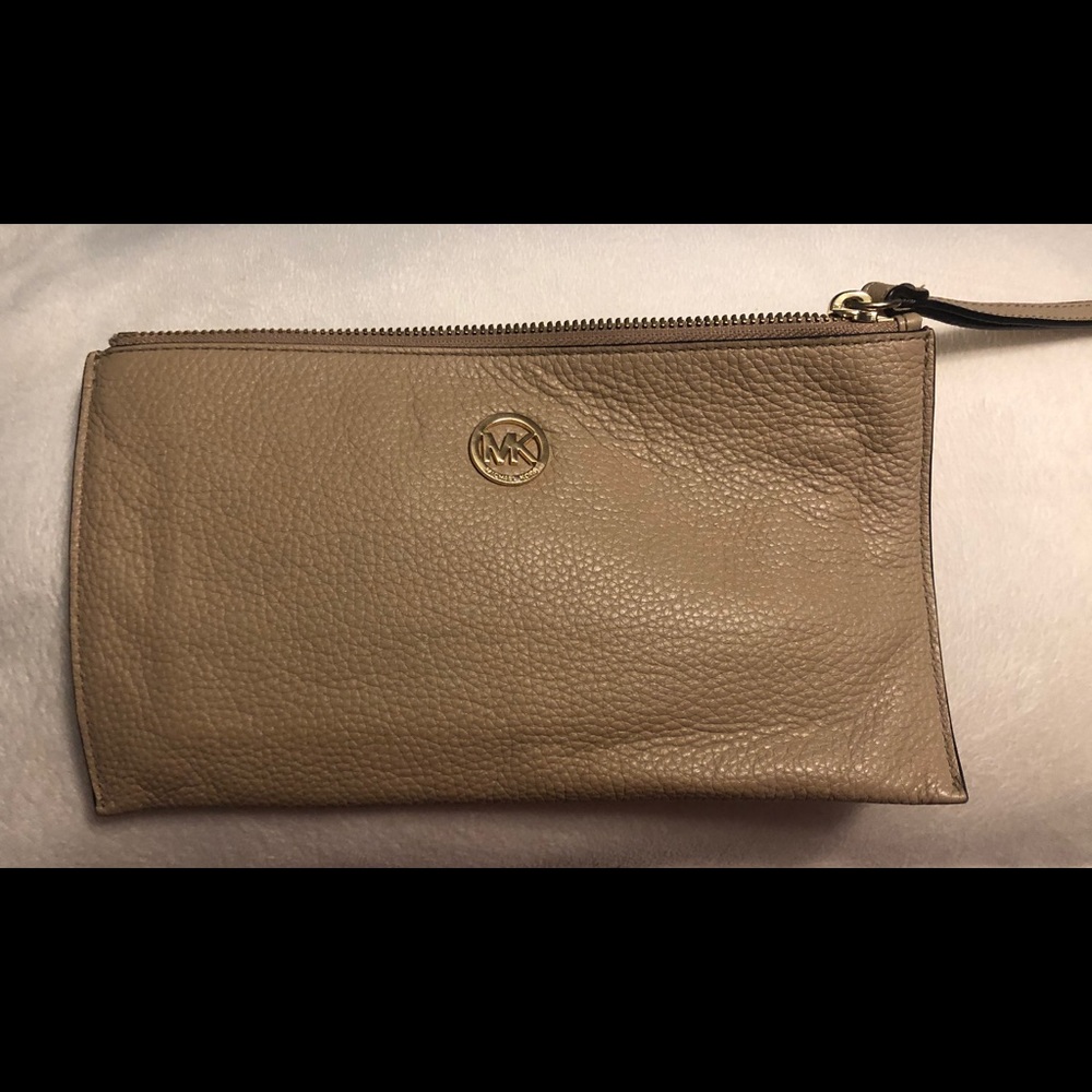 Michael Kors wristlet